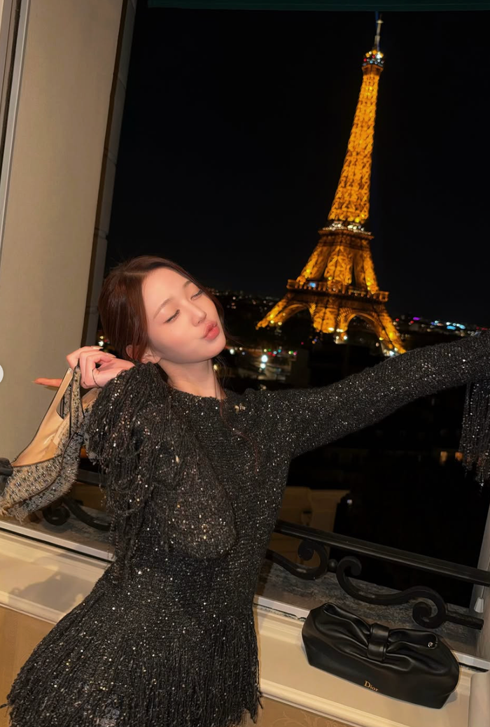 &nbsp;Jang Won Young mới đây đã đăng tải loạt ảnh được chụp tại Paris.