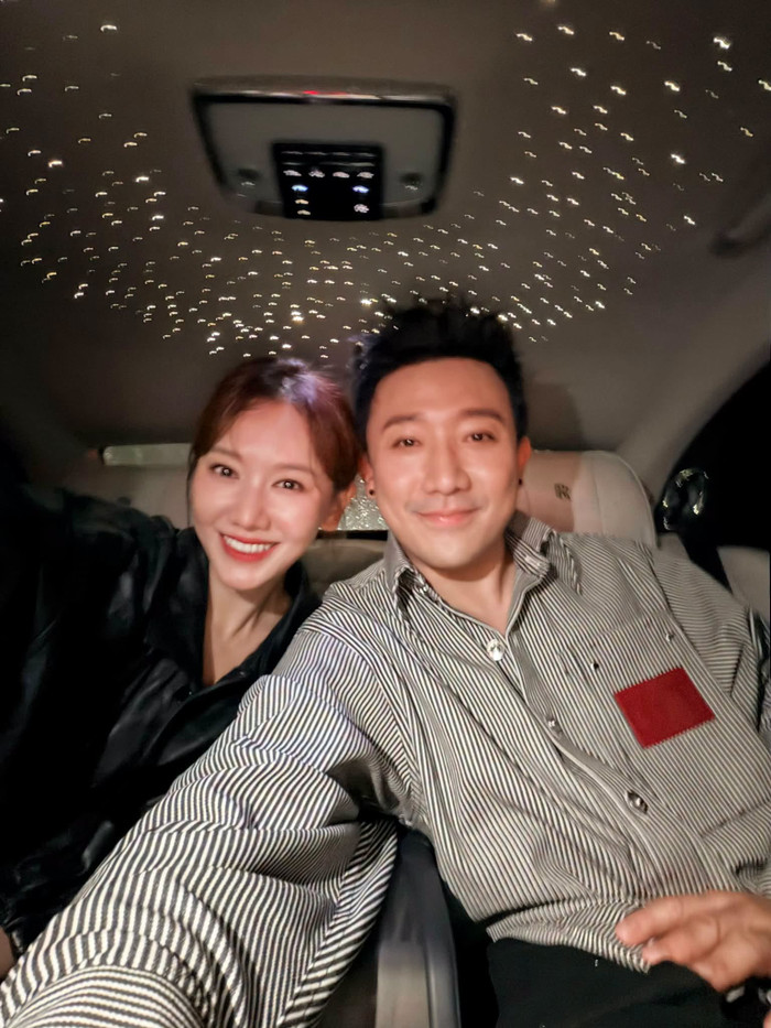 Trấn Thành và Hari Won sau buổi tổ chức Wrap Party khép lại hành trình quay phim EM.