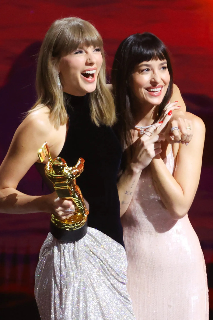 BTC VMAs 2026 tiết lộ nguồn gốc giải thưởng đặc biệt trao cho Taylor Swift Ảnh 2