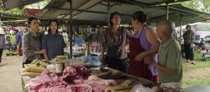 Thu Hà Ceri (Thơ) quyết liệt bảo vệ Huyền Lizzie (Hạnh) trước những lời đồn thất thiệt trong tập 5 Căn Nhà Không Mái Che.