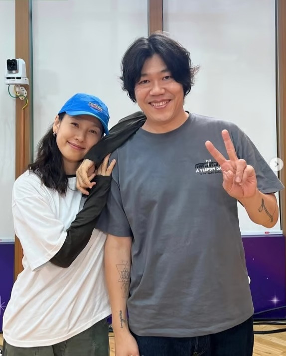Lee Hyori kể về giai đoạn chồng gặp vấn đề sức khỏe, phải ở nhà suốt 1 tháng để hồi phục.