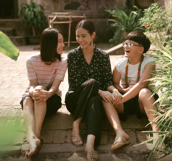 Huyền Lizzie và Doãn Quốc Đam mang đến những phân cảnh hôn nhân căng thẳng, góp phần đẩy bi kịch của nhân vật Hạnh lên cao.