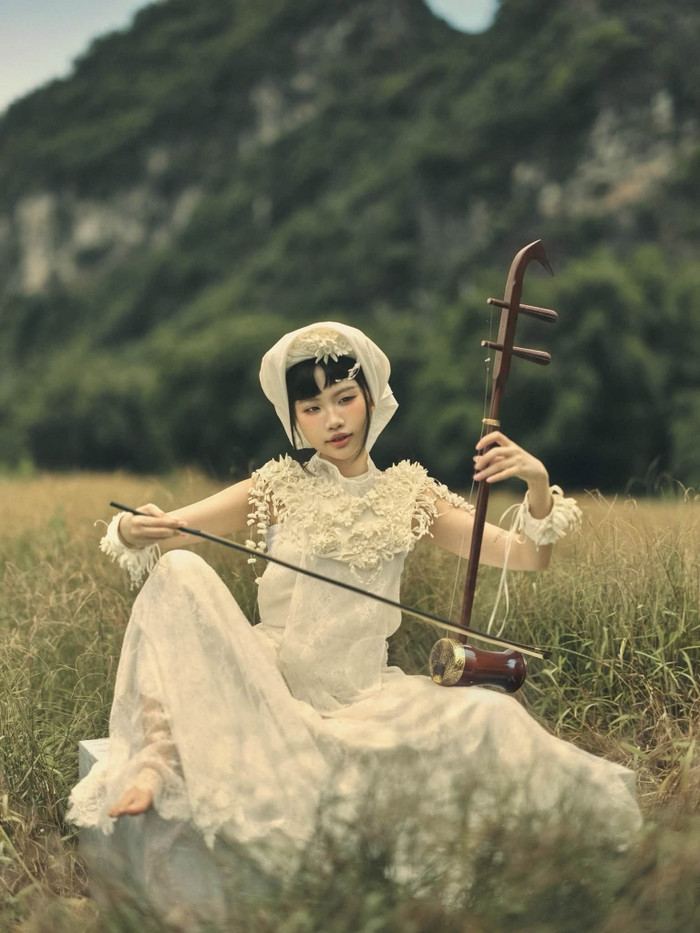 Phương Mỹ Chi đã thành công trong việc tạo ra bản hit lớn sau thành công của album Vũ trụ cò bay 3 năm trước.