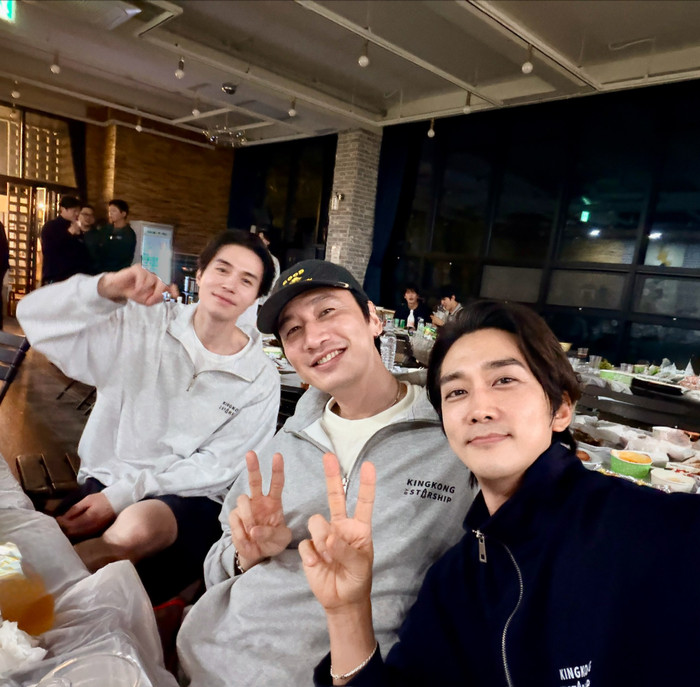 Song Seung Hun chia sẻ khoảnh khắc hội ngộ Lee Dong Wook, Lee Kwang Soo.