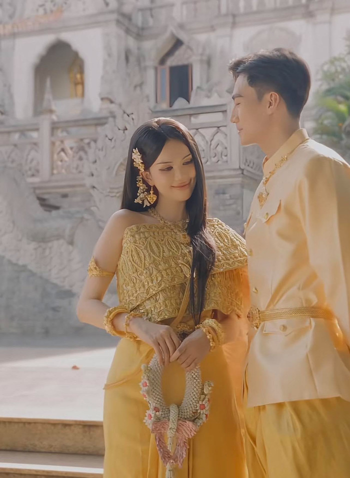 Khán giả tò mò về thước phim mới của Ngọc Trinh bên chàng trai kém 8 tuổi.