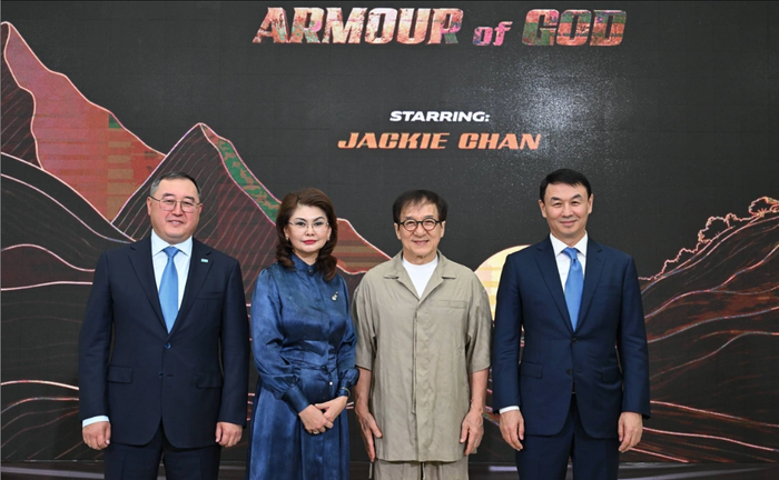 Thành Long cùng ê-kíp Kế Hoạch Phi Ưng 4 thực hiện nhiều cảnh quay tại Kazakhstan, đánh dấu sự hợp tác điện ảnh đáng chú ý giữa các quốc gia.