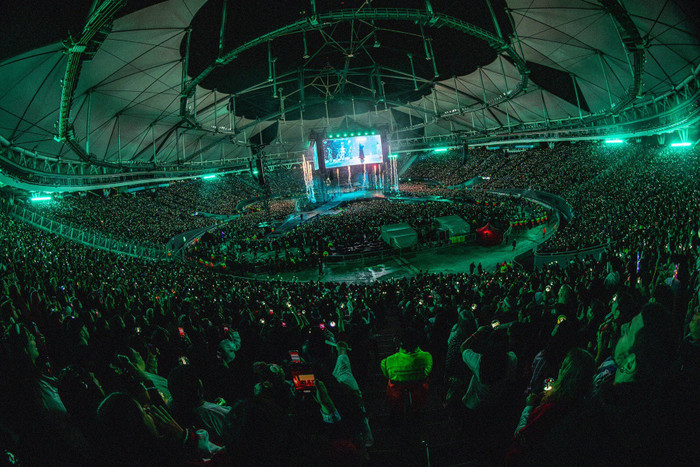 BTS chinh phục Argentina sau 13 năm chờ đợi, ARMY bật khóc giữa mưa lớn Ảnh 3
