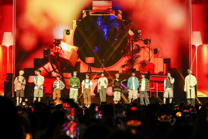 Kpop bùng nổ doanh thu tour diễn châu Á, doanh số album vật lý hướng tới cột mốc 100 triệu bản Ảnh 2
