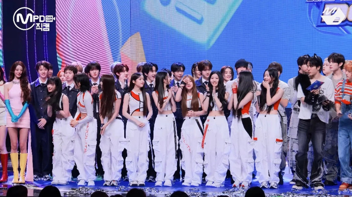 Jang Wonyoung lại bị chỉ trích vì thái độ với 'đàn em A2O LITE Ảnh 1