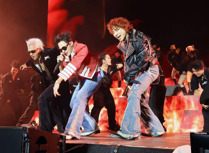 BIGBANG trở lại Việt Nam với concert riêng sau 14 năm kể từ lần biểu diễn tại SoundFest 2012.