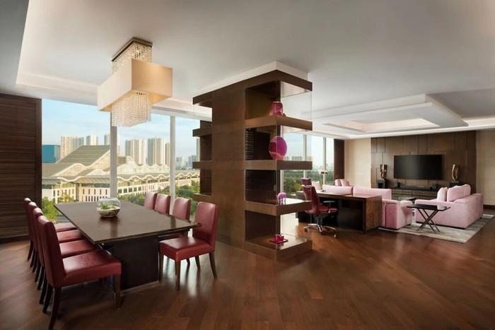Không gian phòng Chairman Suite sang trọng tại khách sạn JW Marriott Hà Nội. Ảnh: JWM