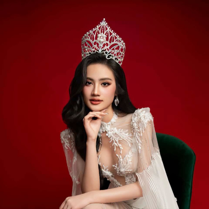 Khán giả trông chờ vào chặng đường mới của Hoa hậu Ý Nhi sau khi cô kết thúc 3 năm du học ở Úc.&nbsp;