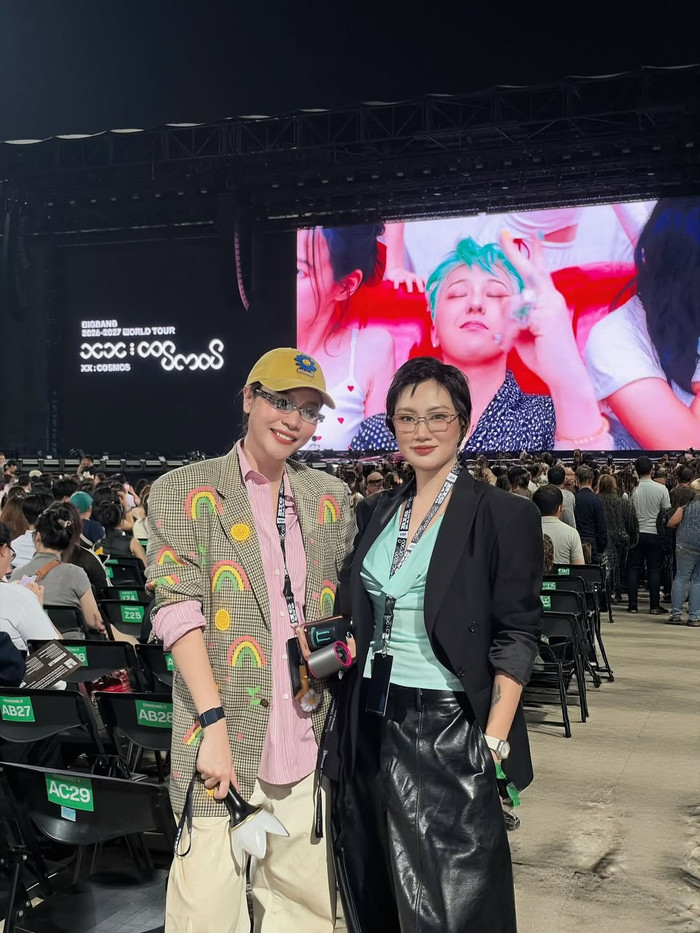 Pông Chuẩn và Đàm Thu Trang đi xem concert BIGBANG ngày thứ nhất.