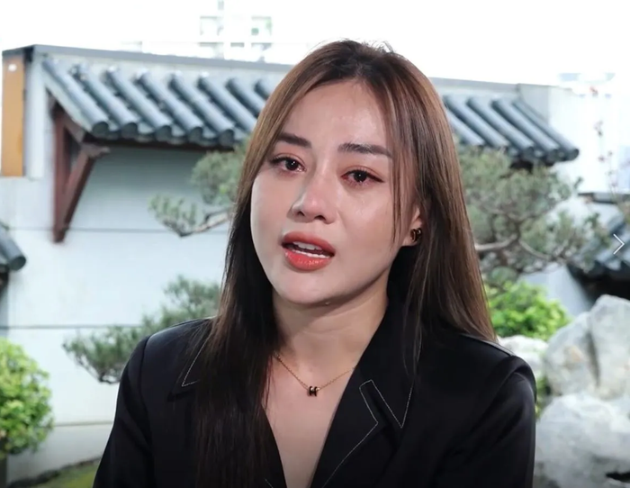 Việc chưa có dự án mới không đồng nghĩa Phương Oanh đã từ bỏ diễn xuất.