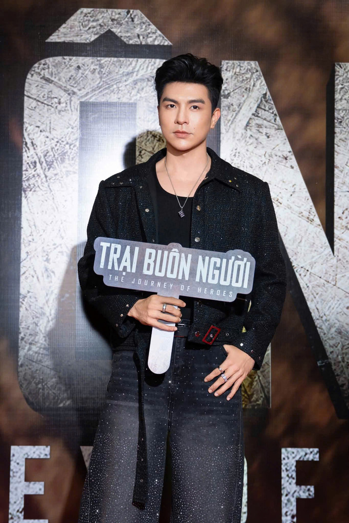 Steven Nguyễn tại buổi công chiếu 'Trại Buôn Người'. Ảnh: FBNV