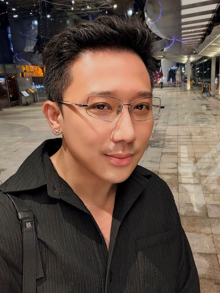 Trấn Thành báo tin đi Mỹ.