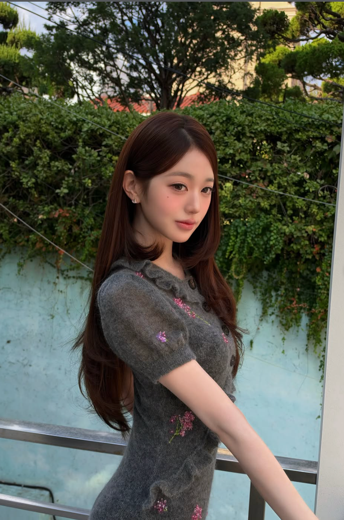 Jang Won Young thường xuyên trở thành tâm điểm nhờ ngoại hình, phong cách thời trang và khả năng biến hóa hình ảnh.&nbsp;