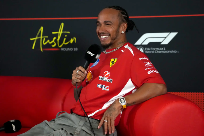 Lewis Hamilton đã có những chia sẻ đáng chú ý về con riêng của Kim Kardashian.