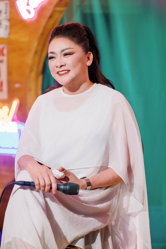 Như Quỳnh tìm thấy tình yêu mới với nhạc trẻ và được khán giả đón nhận nồng nhiệt.