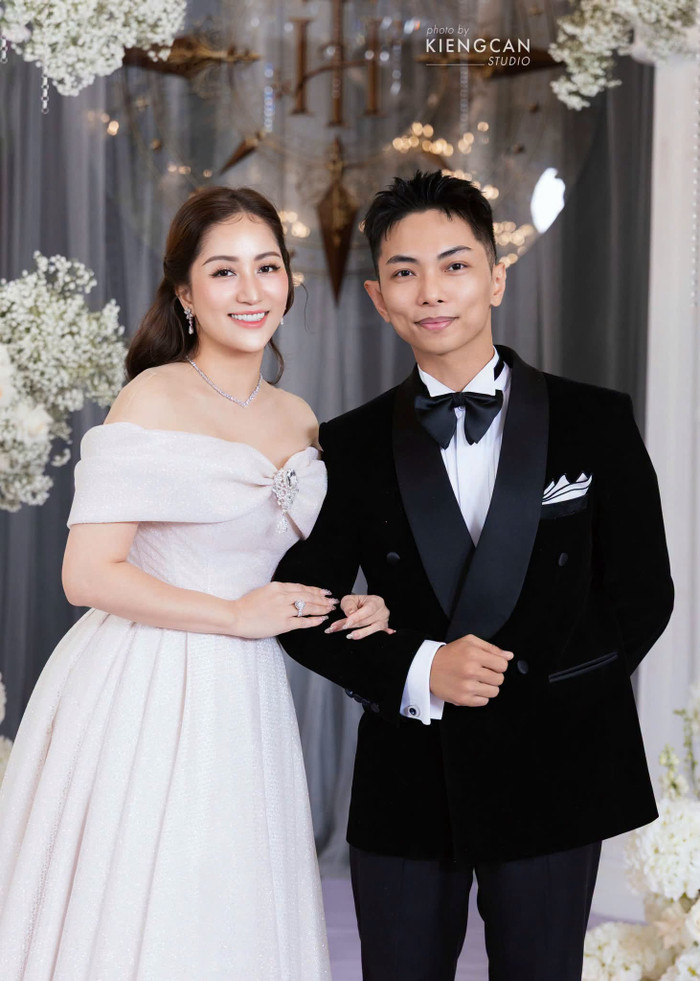 Khánh Thi và Phan Hiển duy trì hôn nhân hạnh phúc sau nhiều năm.