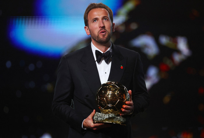 Tiền đạo Harry Kane đã trải lòng sau khi giành Quả bóng vàng 2026, trong đó có nói đến Tottenham. Ảnh: Reuters