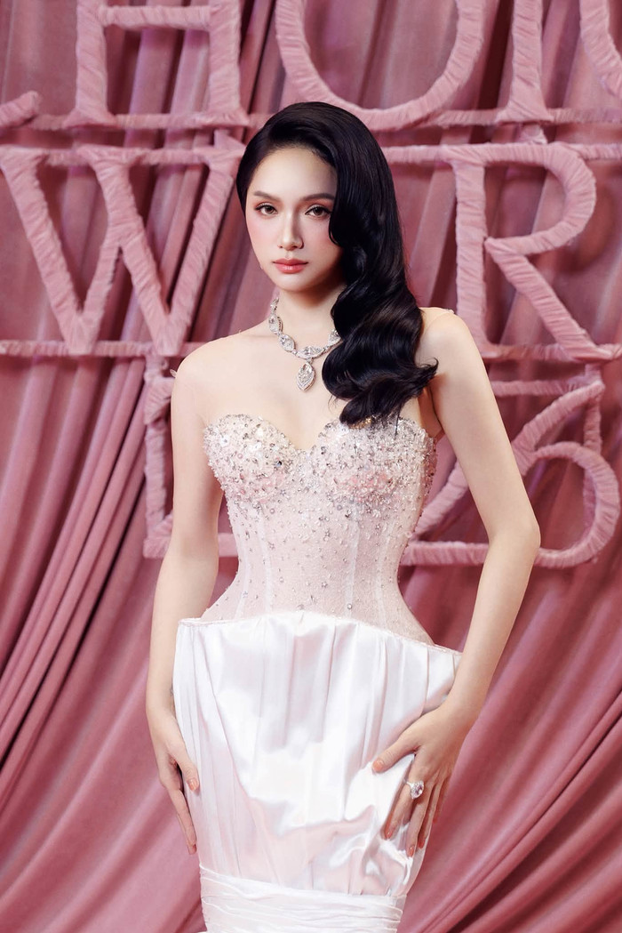 Hương Giang hé lộ kế hoạch đưa vũ trụ âm nhạc ADODDA từng làm nên tên tuổi của mình trở lại sau nhiều năm vắng bóng.