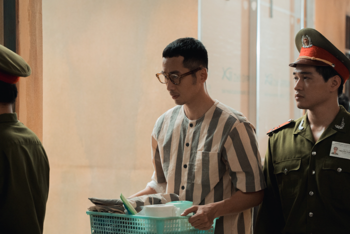 Trại giam hạnh phúc quy tụ nhiều gương mặt quen thuộc như Tuấn Trần, Tiến Luật và Lương Thế Thành.