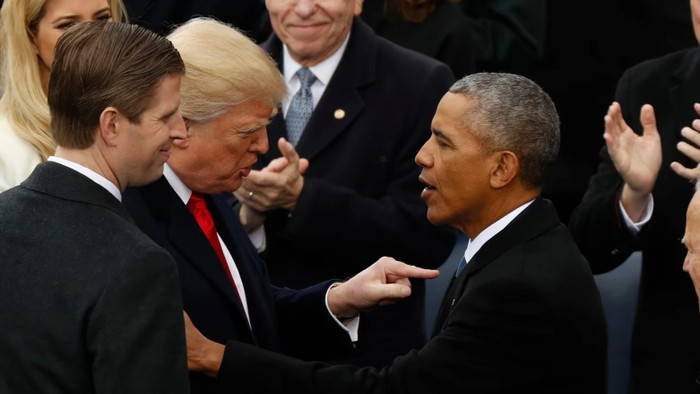 Cựu Tổng thống Barack Obama gặp ông Donald Trump trong ngày cuối cùng nhiệm kỳ vào năm 2017ảnh: REUTERS
