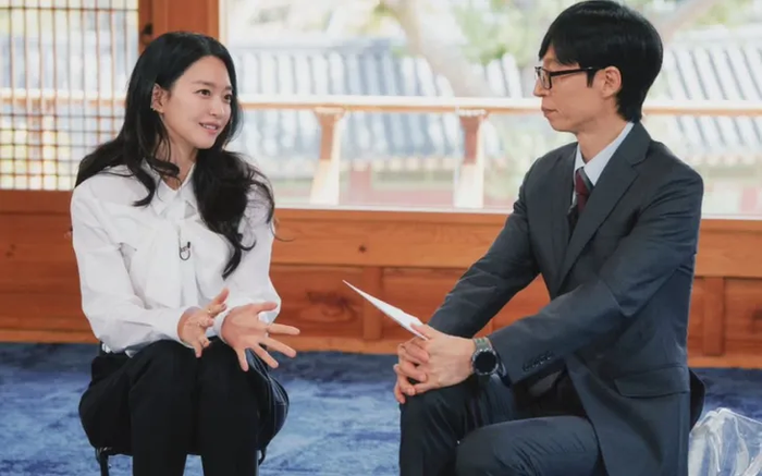 Shin Min Ah đã có những chia sẻ đáng chú ý về những hoạt động thiện nguyện cùng ông xã Kim Woo Bin.