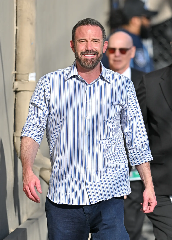 Ben Affleck tiết lộ ba người con thường xuyên trêu chọc anh về lịch sử hẹn hò.