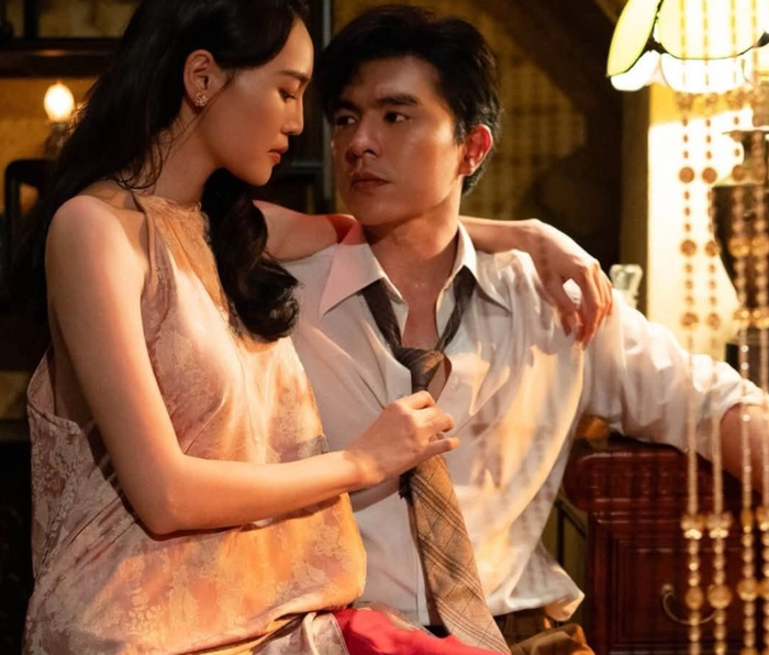 Ninh Dương Lan Ngọc và Steven Nguyễn trong Chị Chị Em Em 3.