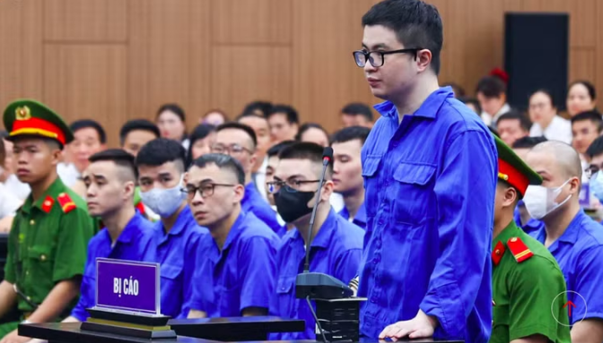 Phó Đức Nam tại tòa.