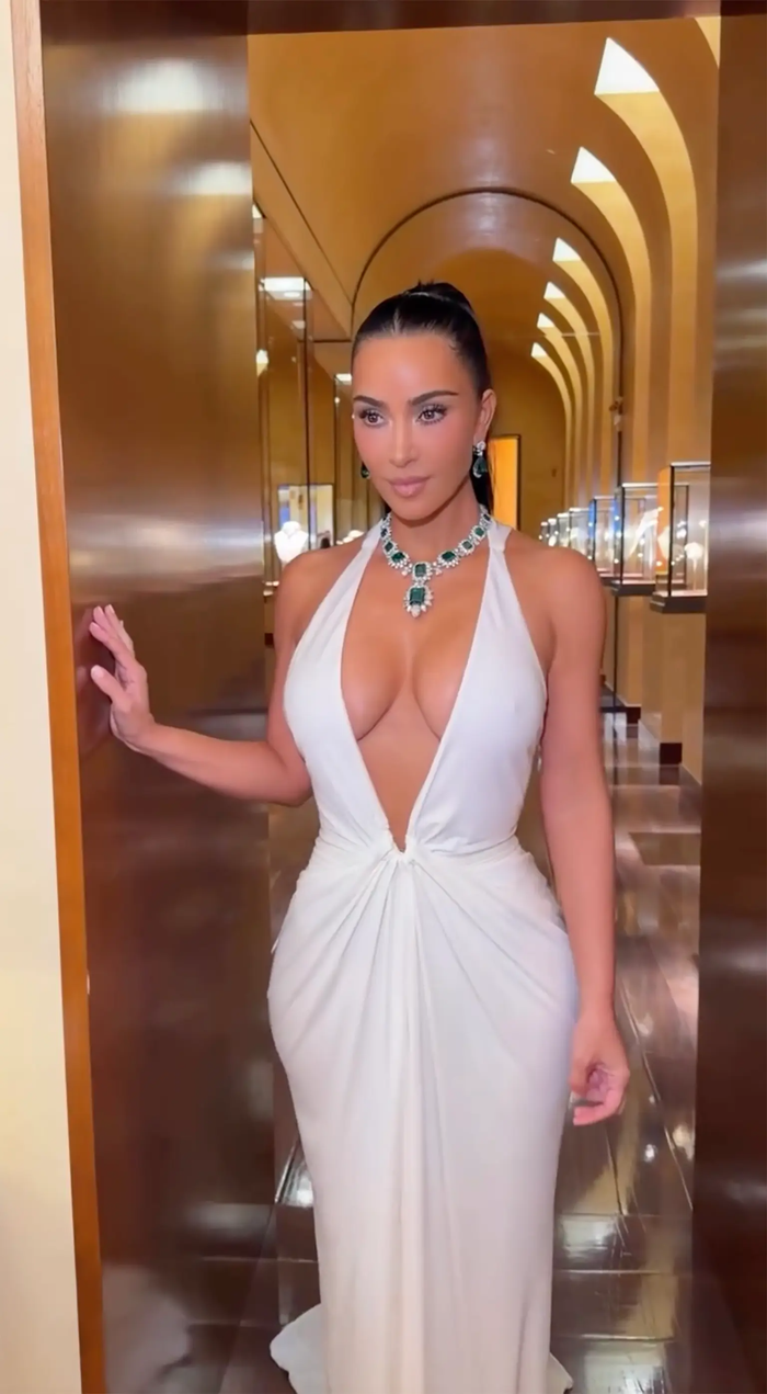 Kim Kardashian được dành tặng một trải nghiệm mà cô mô tả là món quà sinh nhật tuyệt vời nhất.