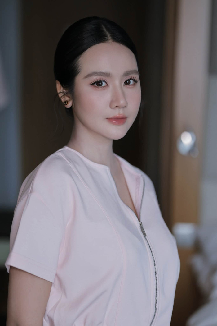 Tạo hình gần như không thể nhận ra của Huyền Lizzie khiến khán giả tò mò về màn hóa thân của nữ diễn viên trong dự án mới. Ảnh: VTV.