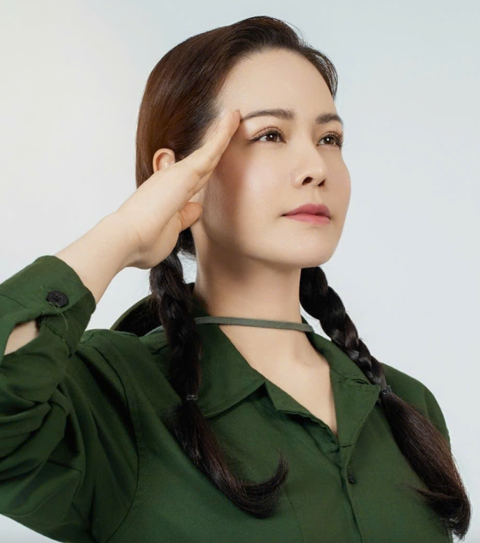 Nhật Kim Anh đảm nhận vai Thắm, một nữ chiến sĩ trong Cuốn Truyện Bị Đốt. Ảnh: FBNV