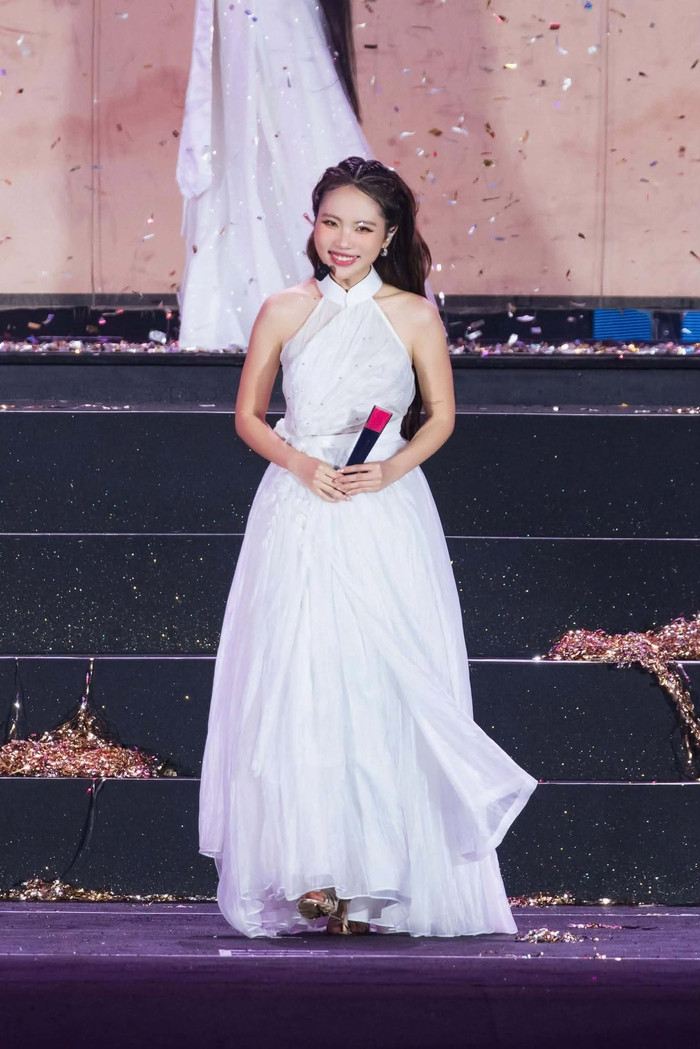 Phương Mỹ Chi tổ chức thành công đêm nhạc hội Dân chơi dân ca.