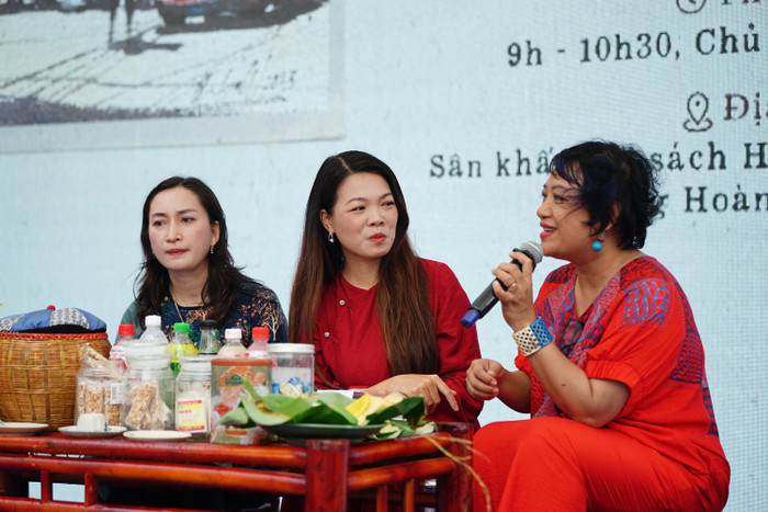 Hà Nội hiện lên qua những bức ký họa: Từ bát bún ốc đến gánh hàng rong phố cổ Ảnh 5
