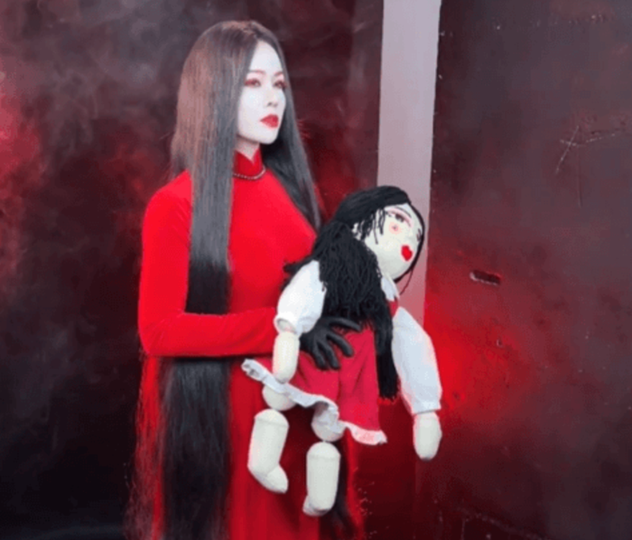 Tạo hình của Nhật Kim Anh trong Mẹ Mìn.
