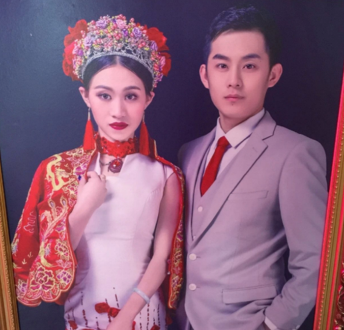 Em trai Triệu Lệ Dĩnh được nhận xét là điển trai không kém tài tử.