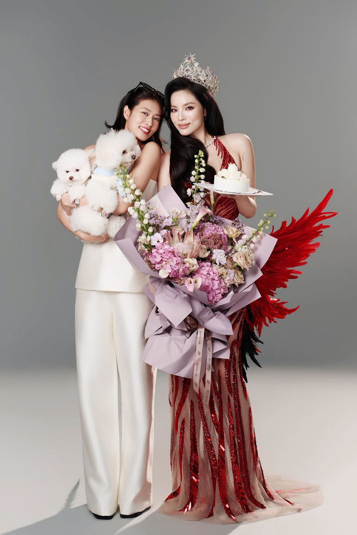 Kỳ Duyên và Thiên Ân gây chú ý khi xuất hiện thân thiết bên nhau, được Kỳ Duyên gọi bằng cụm từ 'gia đình nhỏ'.