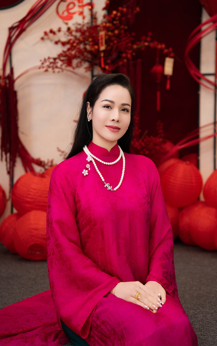 Ở tuổi 41, Nhật Kim Anh đón nhiều niềm vui khi trở lại nghệ thuật và tìm thấy hạnh phúc riêng.
