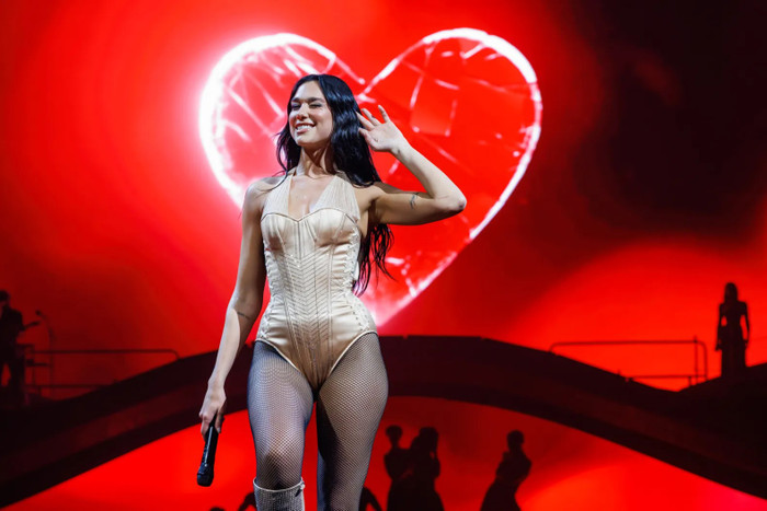 Dua Lipa chuẩn bị trở lại với album mới, hé lộ kế hoạch tour sân vận động năm 2027 Ảnh 3
