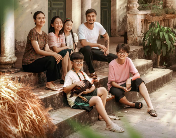 Vai Thơ mang màu sắc khác biệt so với Pu trong Đi Giữa Trời Rực Rỡ, đặt Thu Hà Ceri trước thử thách mới về diễn xuất.