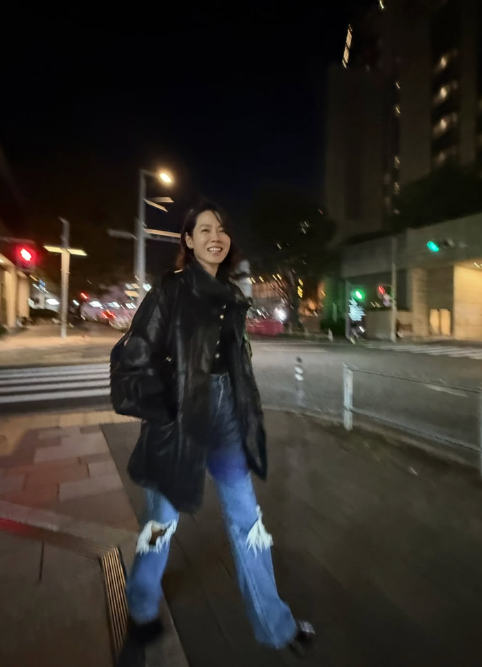 Son Ye Jin thu hút sự chú ý khi chia sẻ loạt ảnh đời thường tại Nhật Bản.