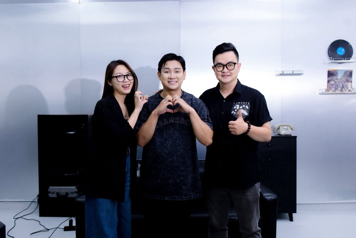 Nguyễn Minh Cường cho biết lịch trình công việc dày đặc khiến anh không thể sắp xếp thời gian tham dự đám cưới Hoài Lâm&nbsp;