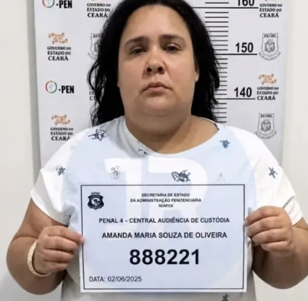 Amanda Maria Souza de Oliveira thời điểm bị bắt. Ảnh: People