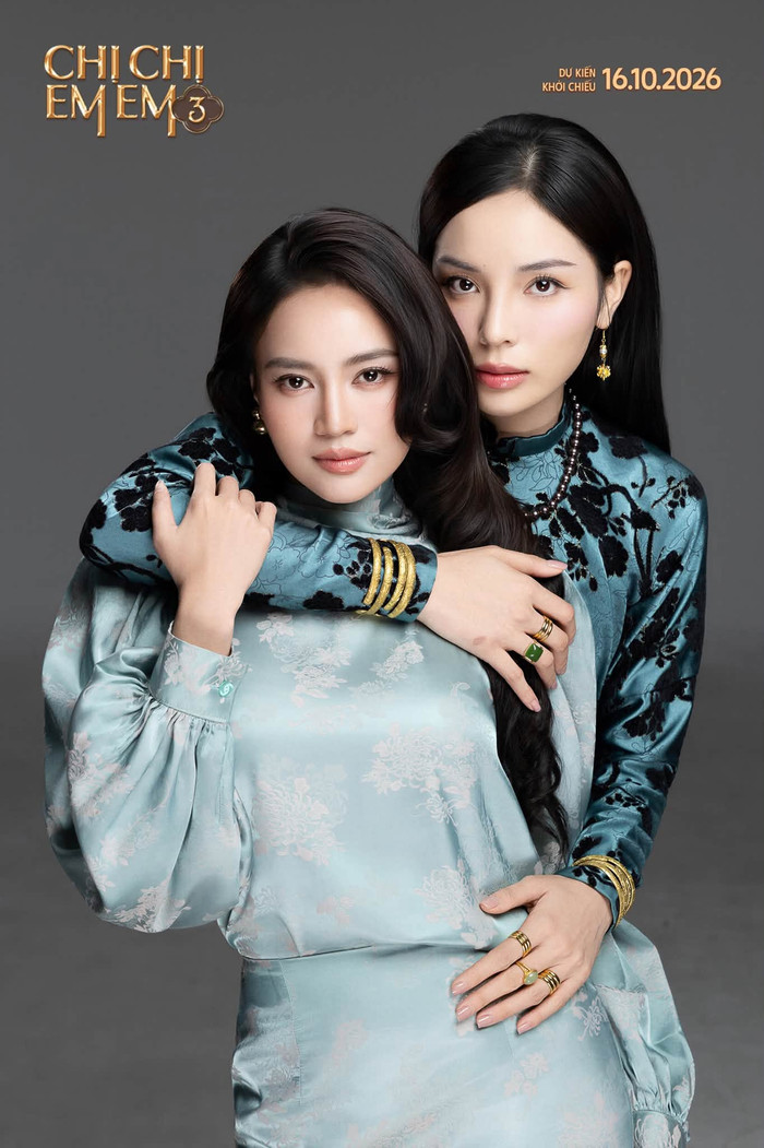 Chị Chị Em Em 3 quy tụ bộ ba nữ diễn viên Ninh Dương Lan Ngọc, Kỳ Duyên và Chi Pu trong những vai diễn mang màu sắc khác biệt.