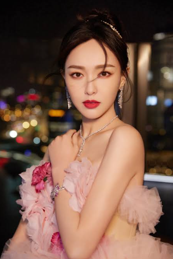 Để tạo cú trở lại thuyết phục, Đường Yên được kỳ vọng sẽ lựa chọn những kịch bản và nhân vật đủ sức giữ chân khán giả trong thời gian tới.