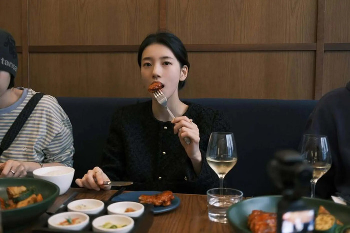 Suzy được nhiều khán giả ưu ái gọi là 'tình đầu quốc dân'.