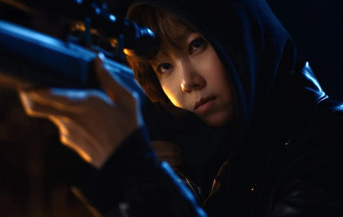 Gong Hyo Jin hóa thân Yoo Bo Na, người vợ và mẹ có thân phận sát thủ bí mật trong A Bona Fide Killer.